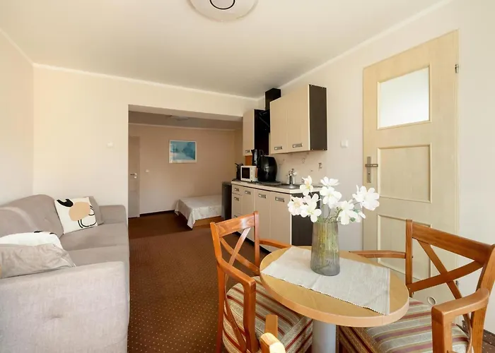 Close To The Реваль